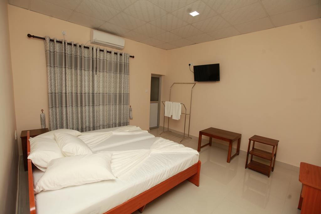 Hotel Lavonka Tourist Rest à Anurâdhapura Extérieur photo