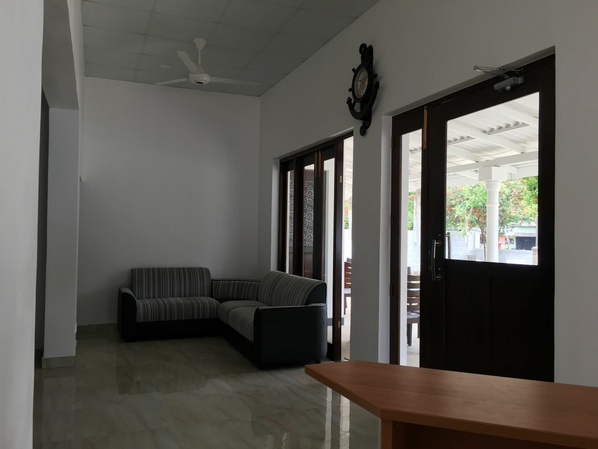 Hotel Lavonka Tourist Rest à Anurâdhapura Extérieur photo